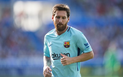 BET5体育精华-拉菲尼亚受伤巴萨进攻受损